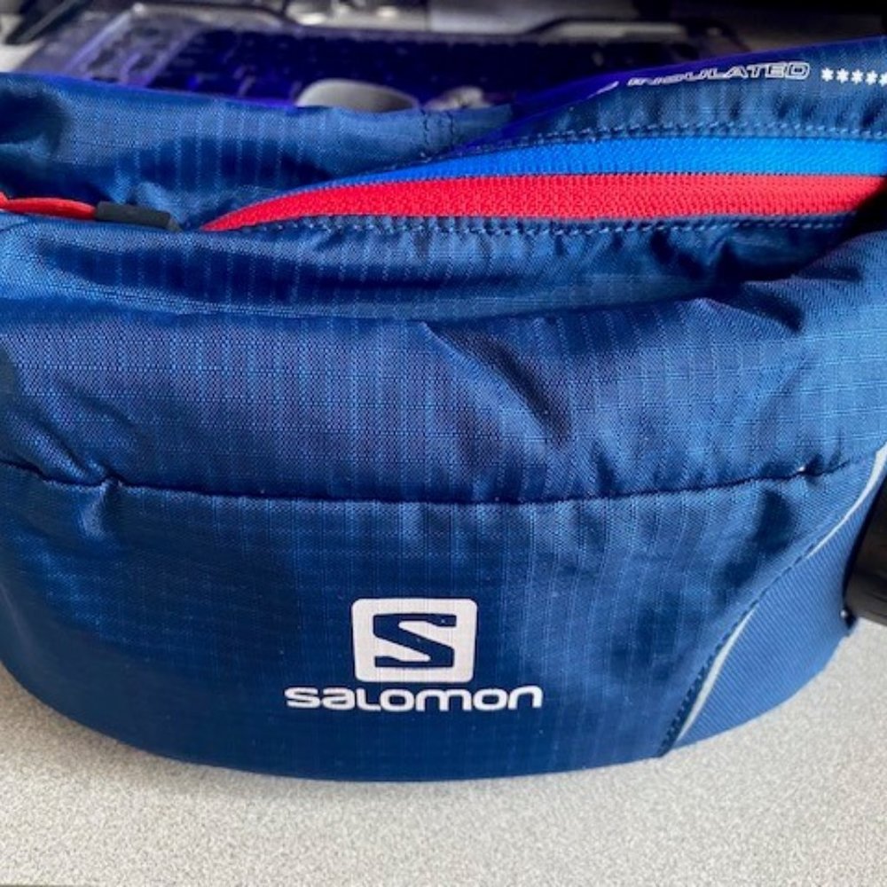 Salomon Hydration Hiking Running Walking Skiiing thermo insulated Fanny hip pack